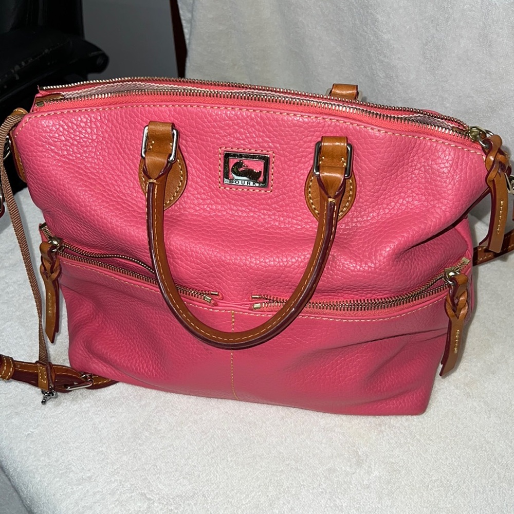 Gently used Dooney and Bourke leather bag.